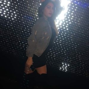 Meet your Posher, Abigail